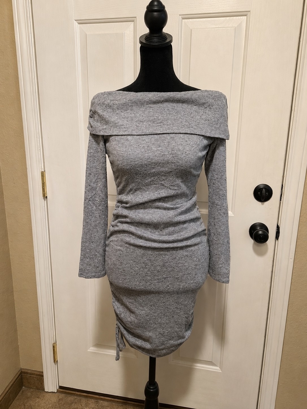 Forever 21 Gray One-Shoulder Knit Bodycon Dress